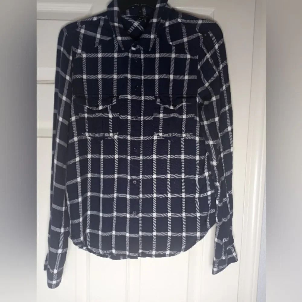 Paige M Longsleeves Plaid Navy Blue White Button Down Pockets Women's Shirt